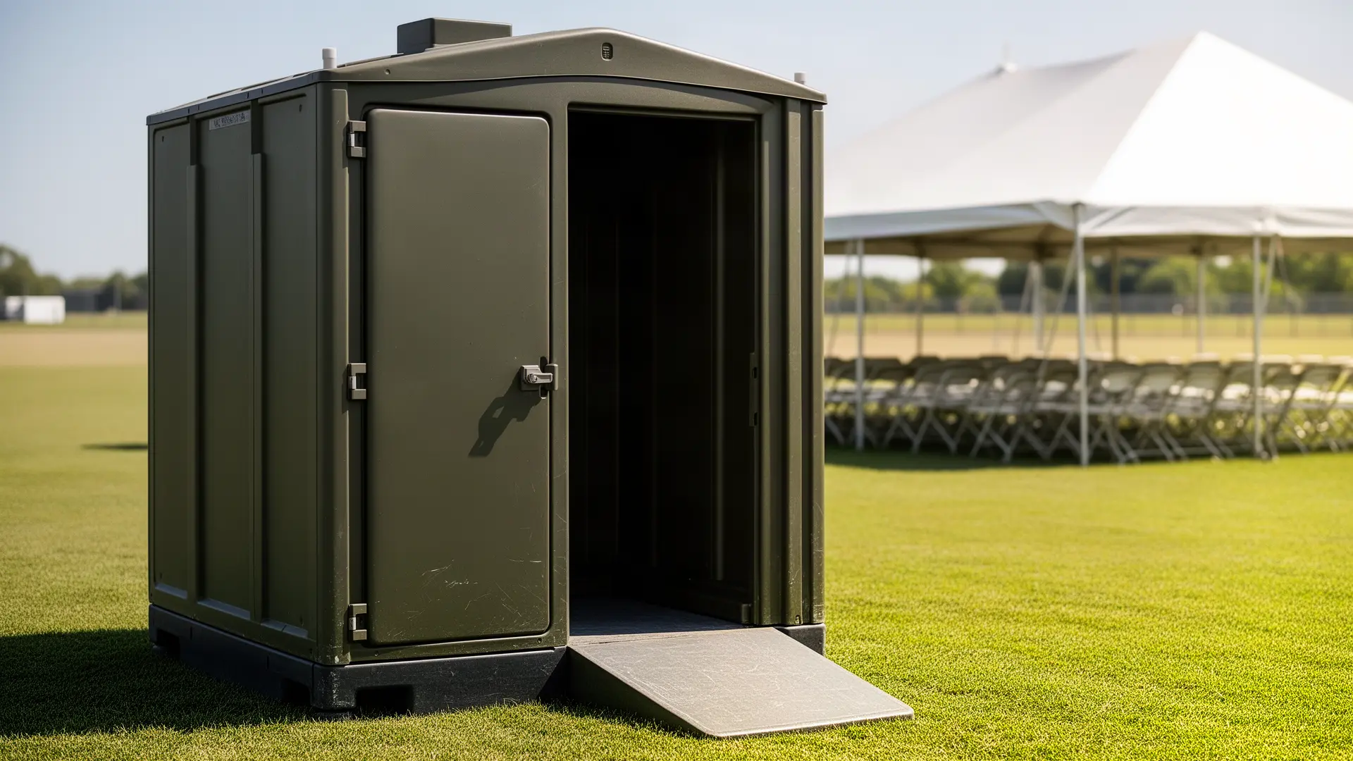 Clean porta potty unit from Welch & Wagner Porta Potties in Dallas, TX